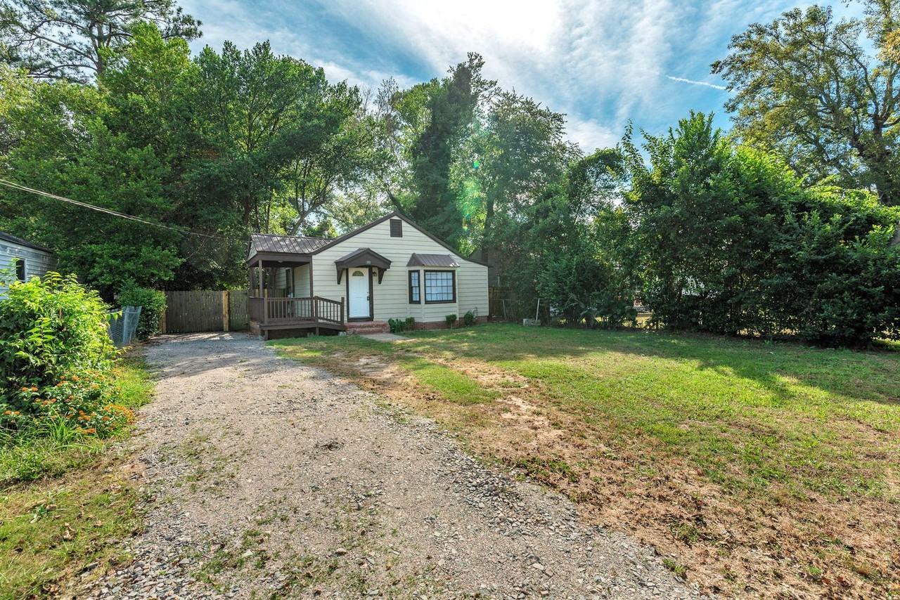 1110 Murphy St - Photo 4 of 34