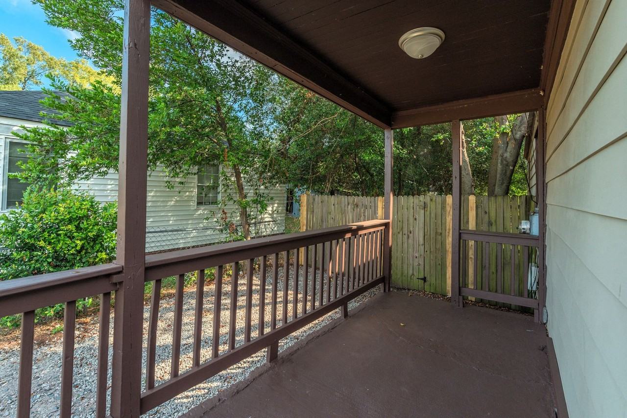1110 Murphy St - Photo 6 of 34