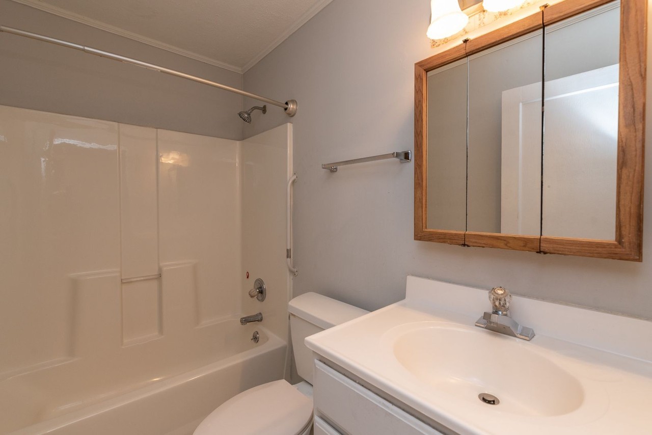 1938 George Rd - Photo 7 of 16