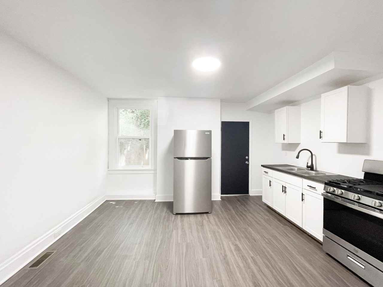 114 Tecumseh St - Photo 2 of 14