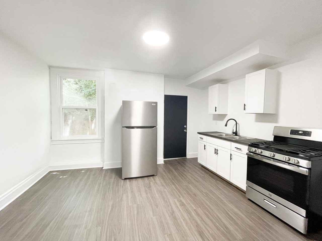 114 Tecumseh St - Photo 3 of 14