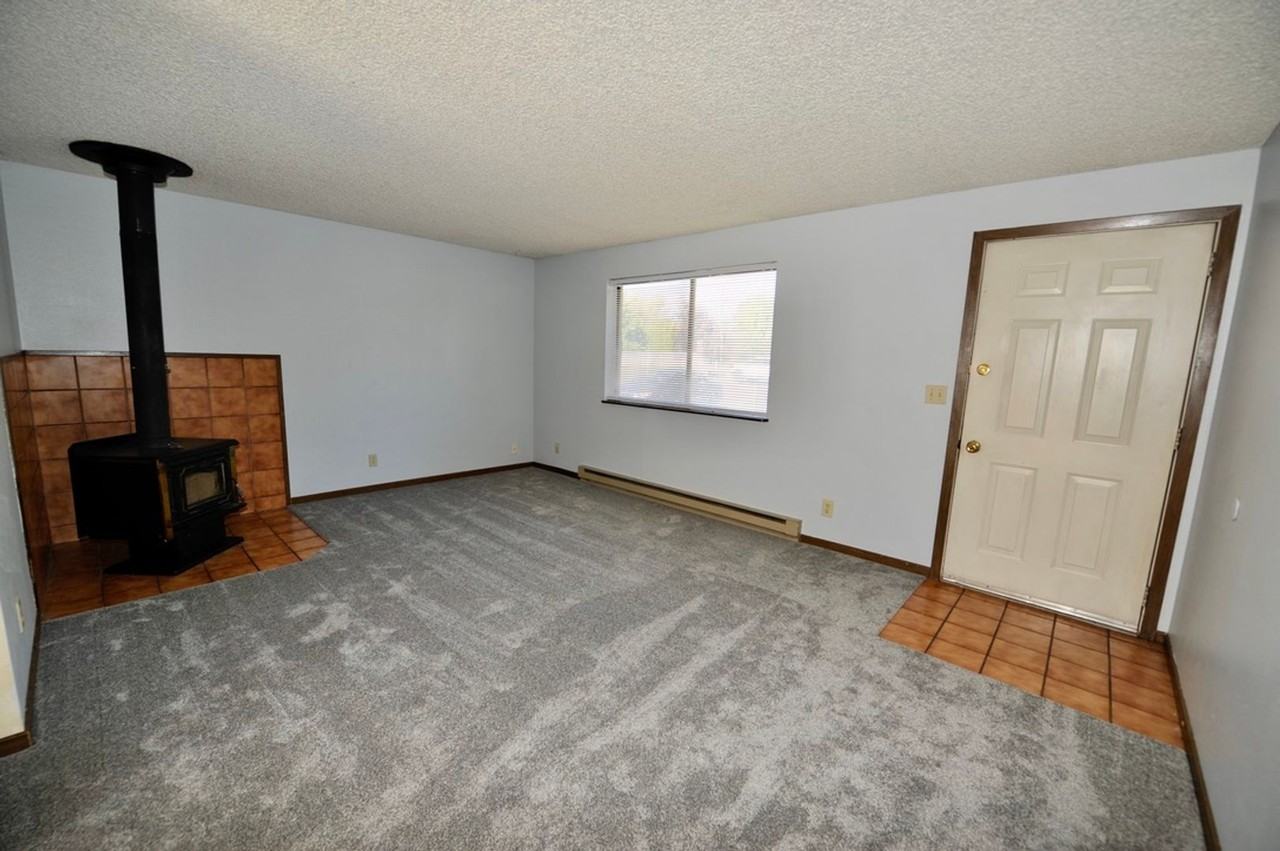 10371 N Hillview Dr - Photo 7 of 31