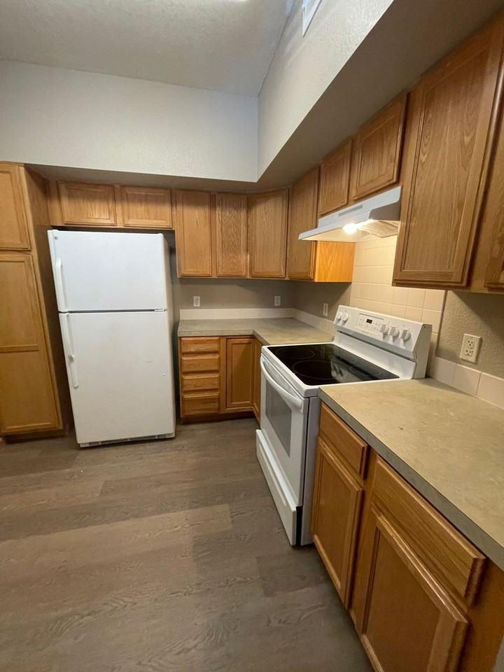 3945 Landings Dr Unit C3 - Photo 5 of 15