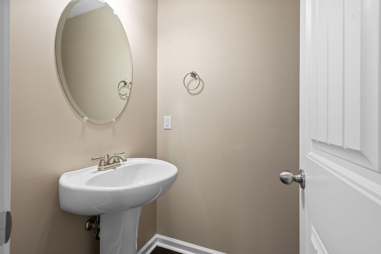 43 Ellington Ter - Photo 7 of 22