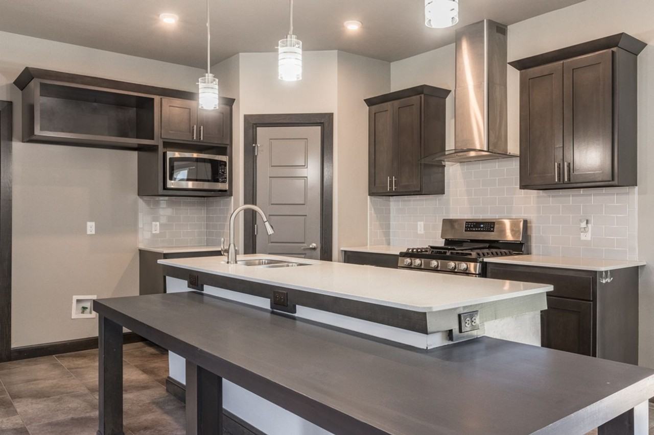 9420 Nw 93rd Ter - Photo 7 of 13