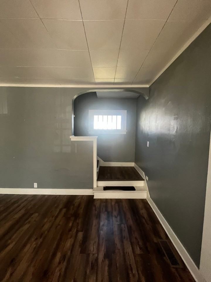 702 W Murphy St - Photo 5 of 13