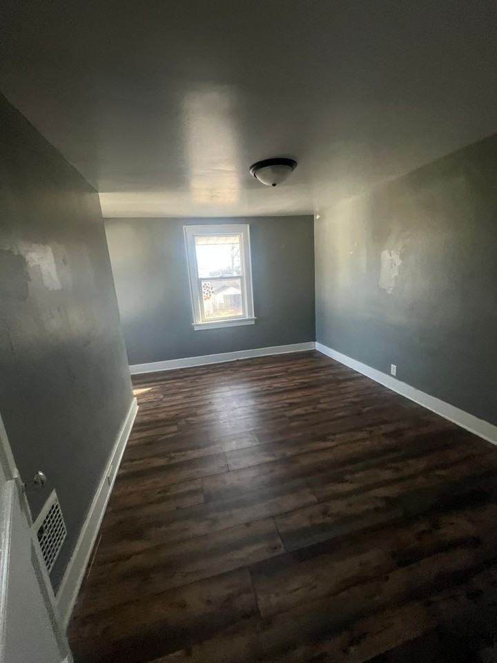 702 W Murphy St - Photo 6 of 13