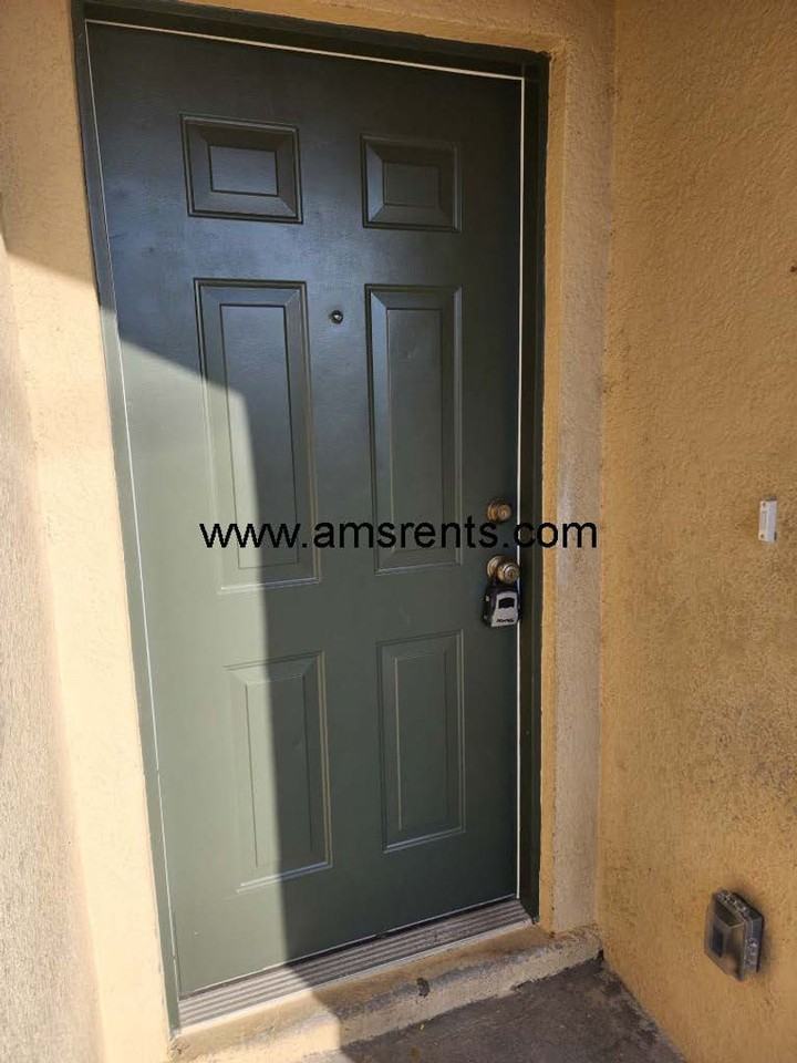 149 Conch Dr - Photo 4 of 41