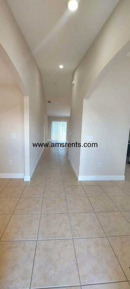 149 Conch Dr - Photo 5 of 41