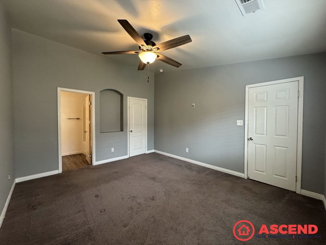 302 Tanner Michael Dr - Photo 6 of 12