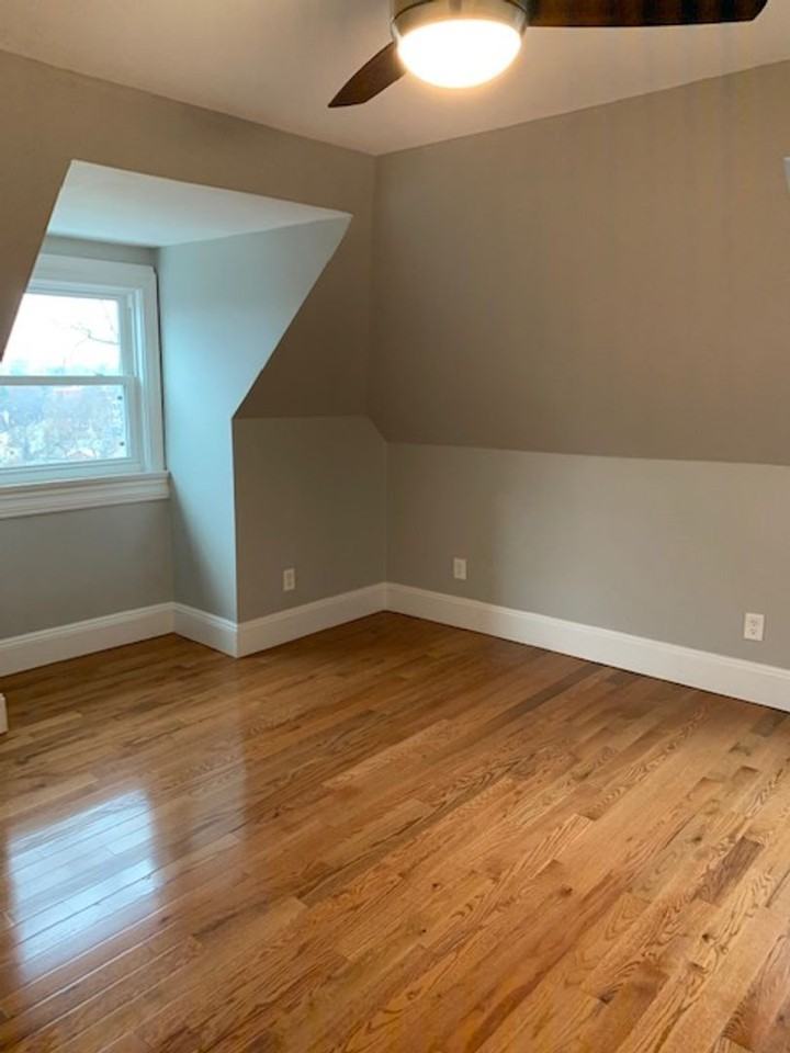 749 Chislett St - Photo 2 of 15