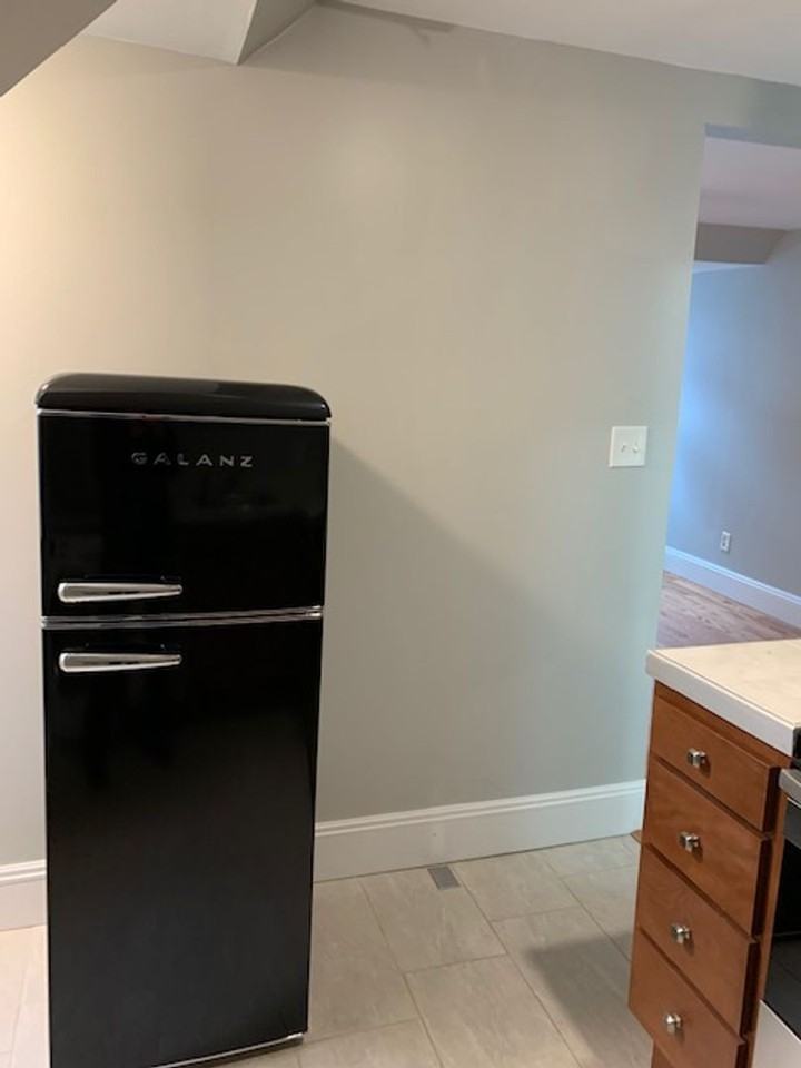 749 Chislett St - Photo 5 of 15