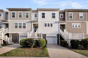 featured image of 544 Mclernon Trce