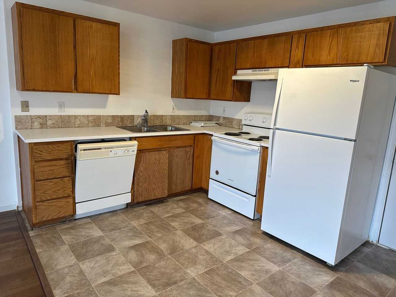 1150 W Vine St - Photo 3 of 11