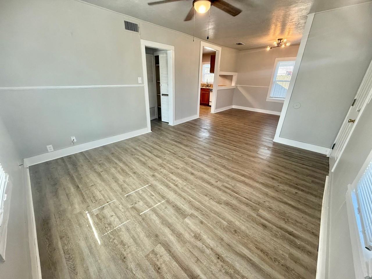 629 N Pearl St - Photo 3 of 18