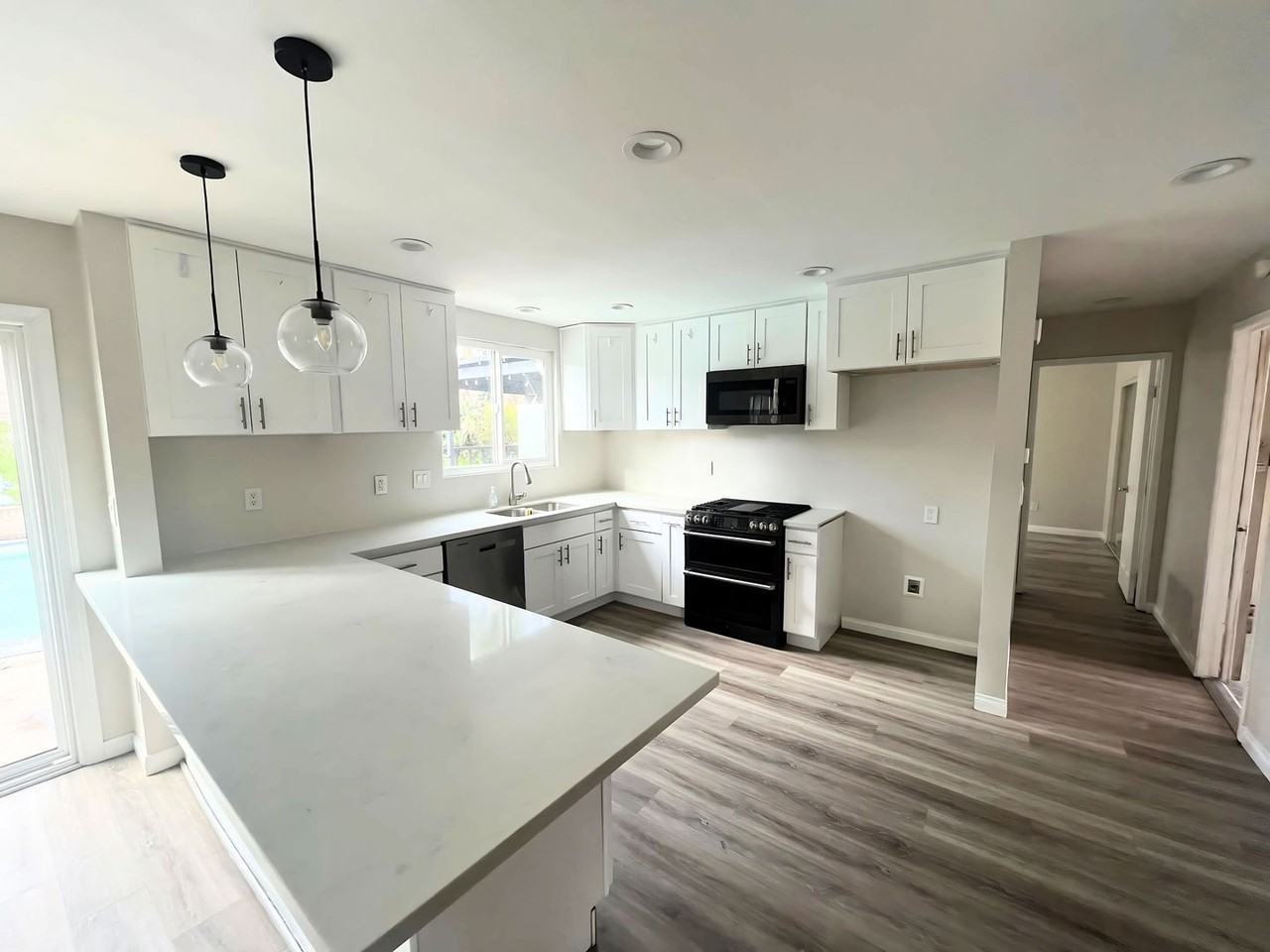 446 Annette Pl - Photo 6 of 17