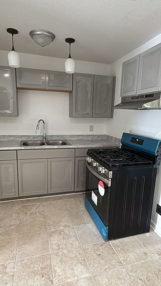 3406 Campbell St - Photo 2 of 15