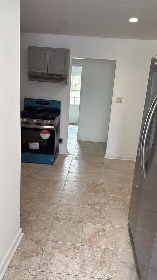 3406 Campbell St - Photo 3 of 15