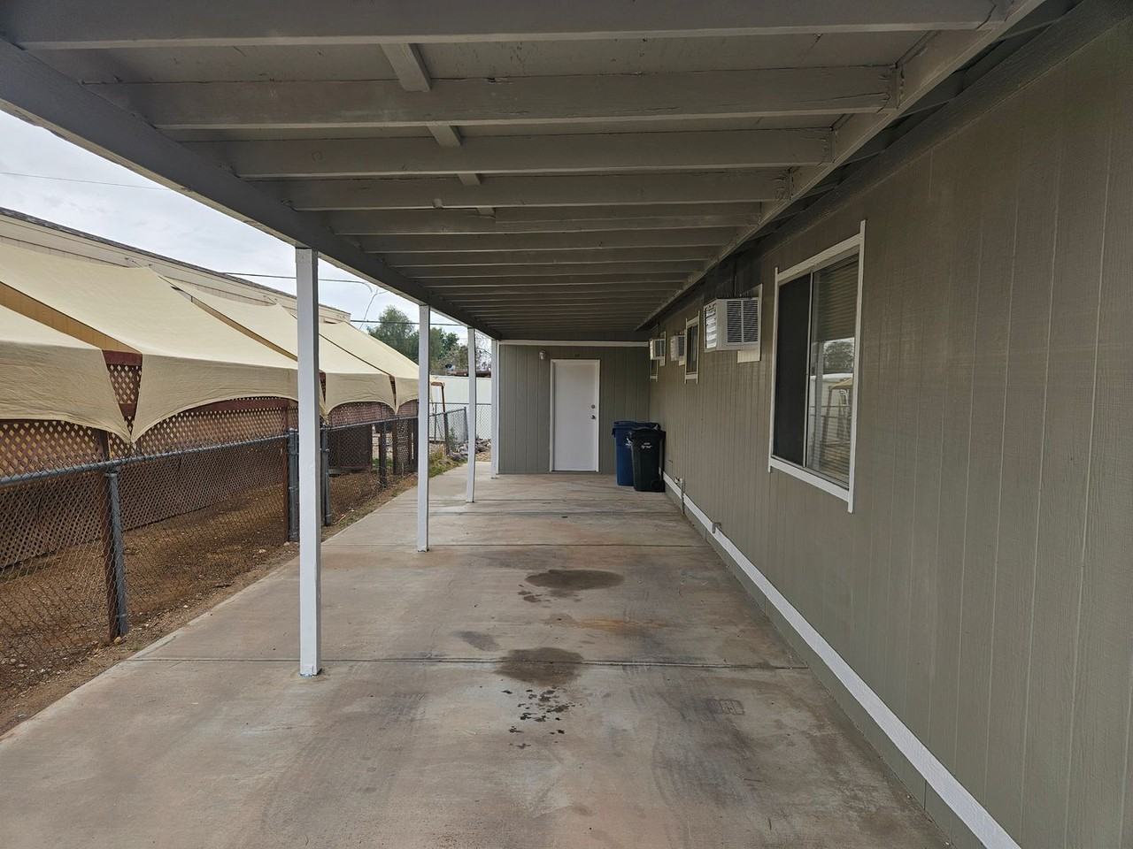 734 Swan Dr - Photo 2 of 11
