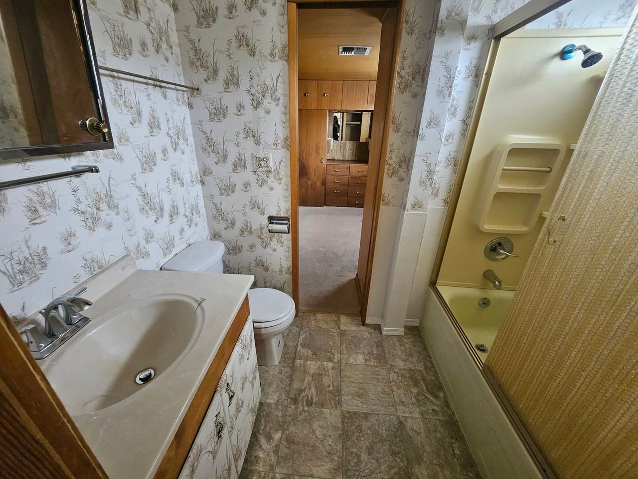 734 Swan Dr - Photo 7 of 11