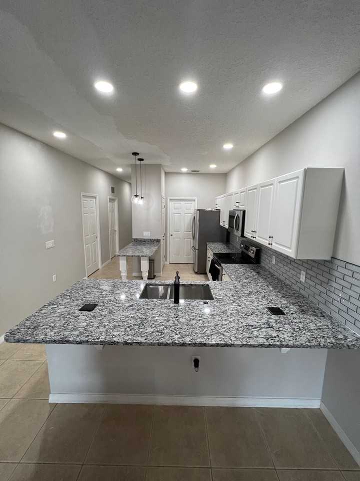 3421 Home Town Ln - Photo 6 of 17