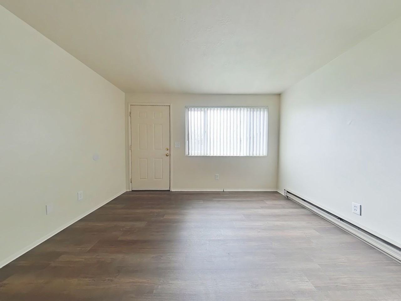 325 28th Avenue Southeast - Photo 6 of 18