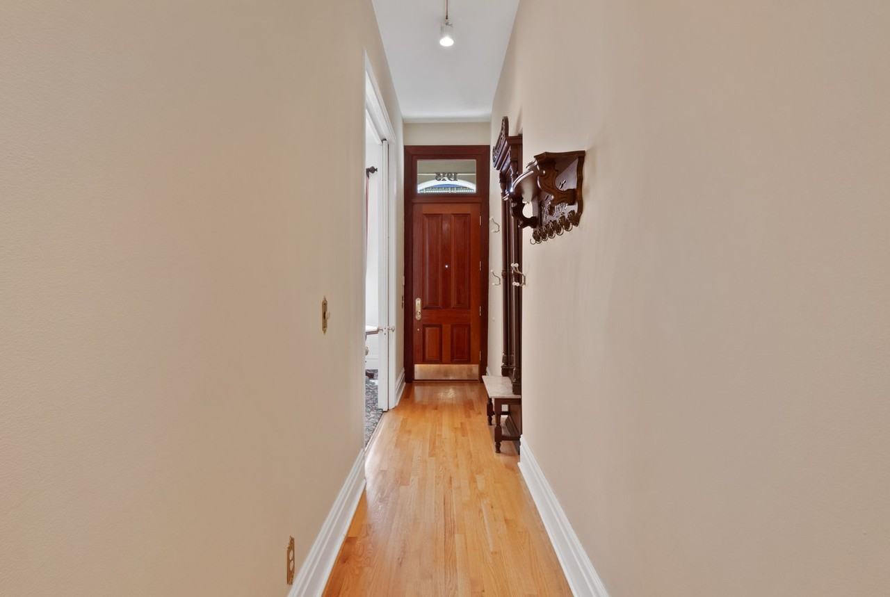 1915 Hickory St - Photo 3 of 41