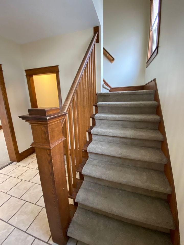 750 Watkins St Se - Photo 7 of 29