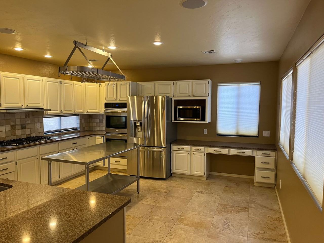 318 Sunset Park Dr - Photo 5 of 38