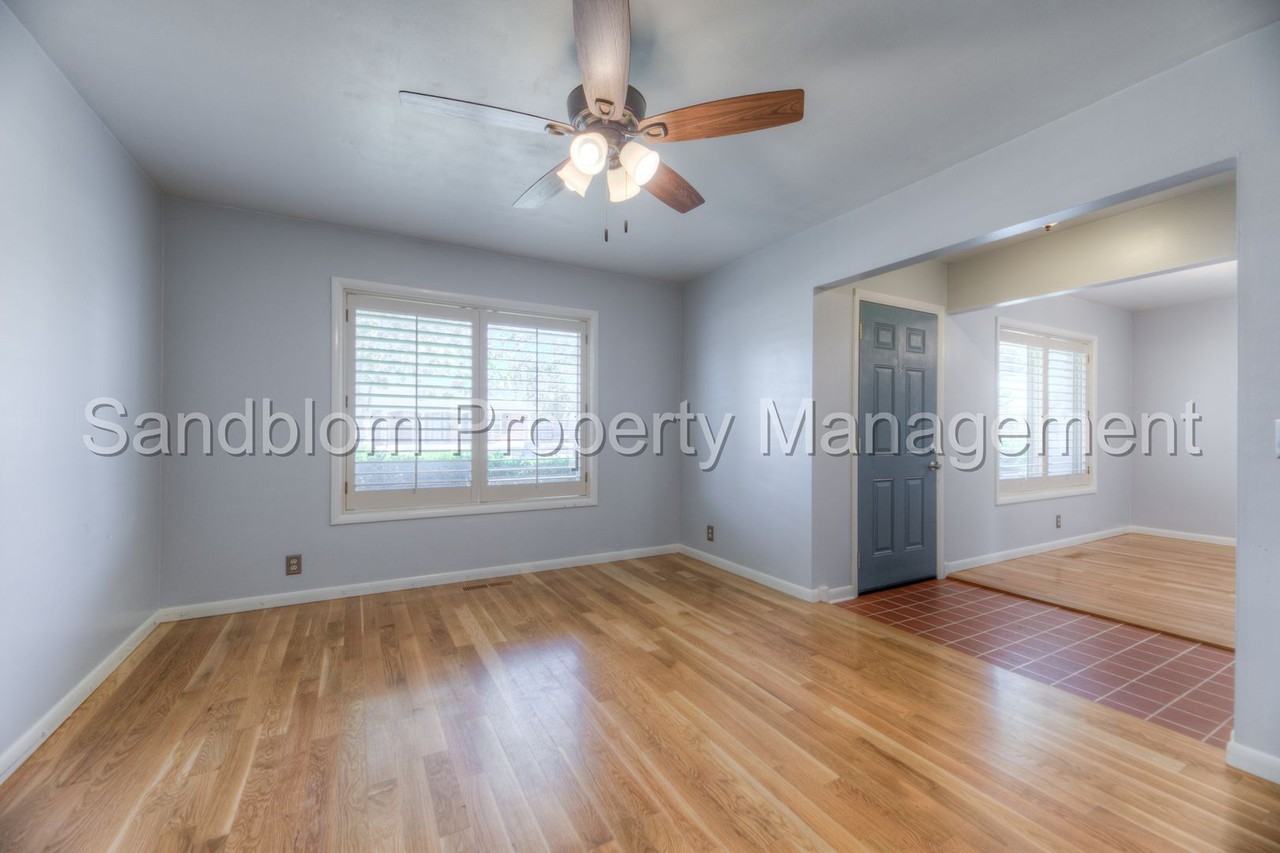 3156 S 74th East Ave - Photo 3 of 20
