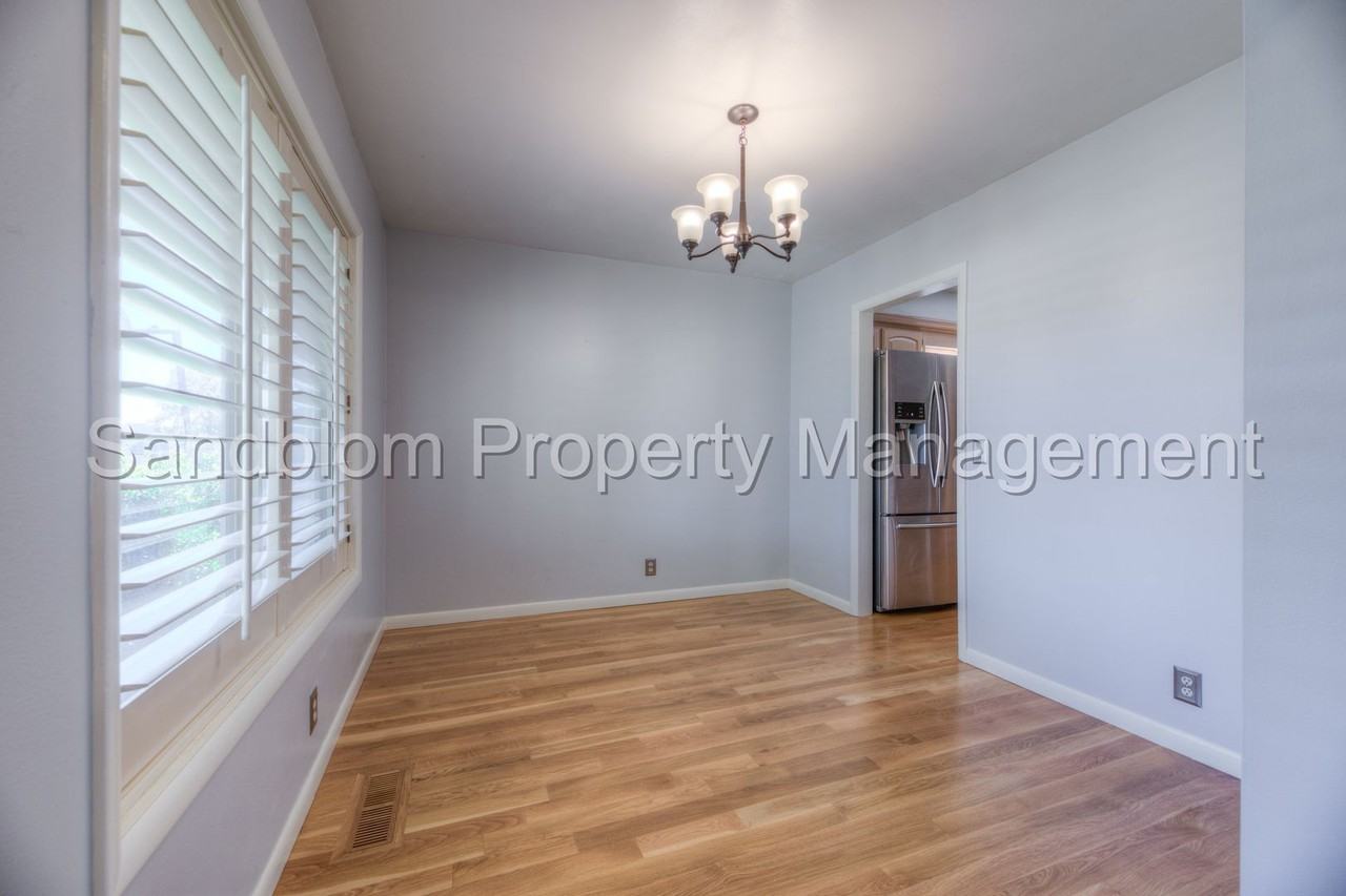 3156 S 74th East Ave - Photo 5 of 20