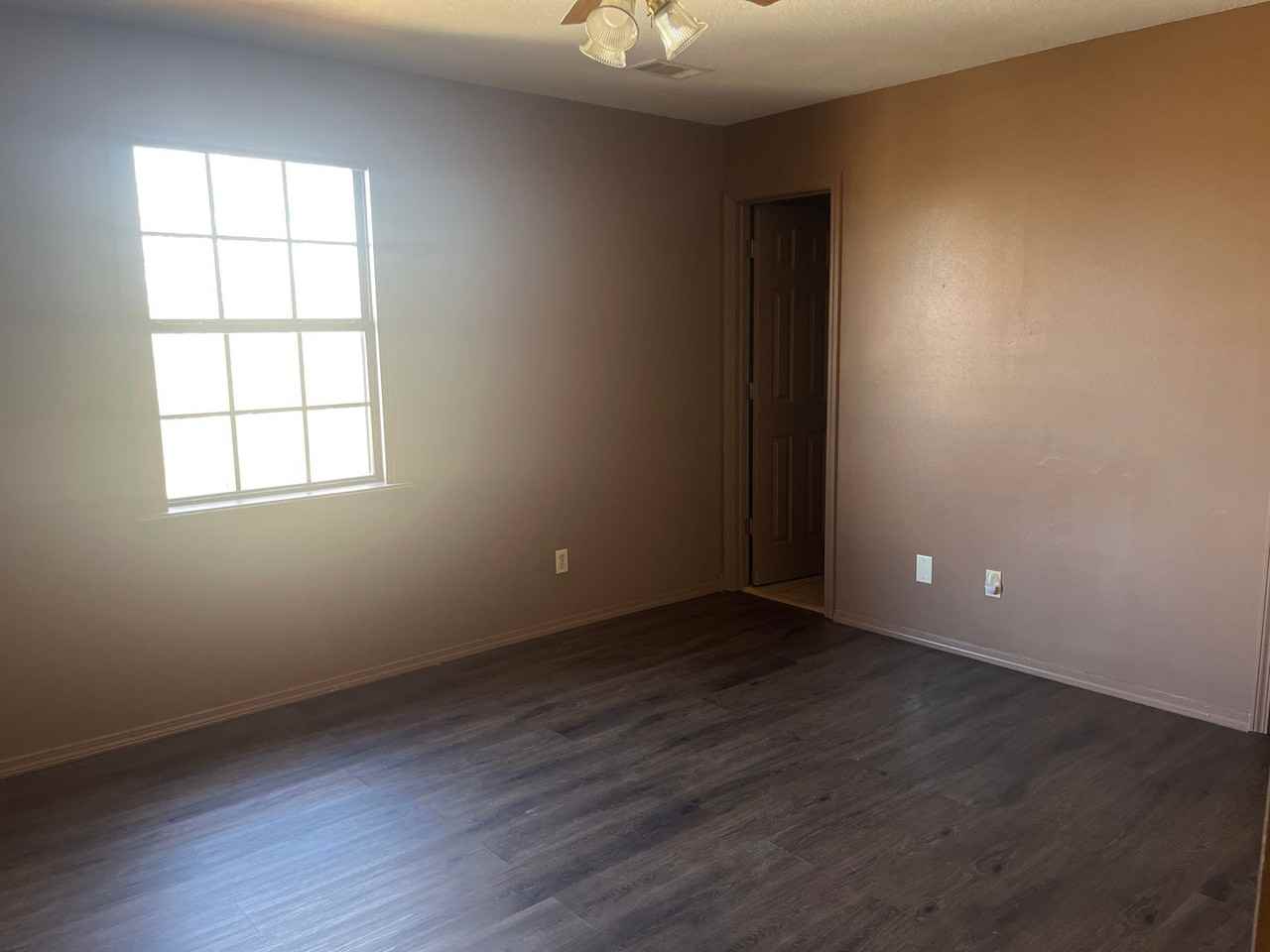 317 W 16th Ct #A - Photo 3 of 13