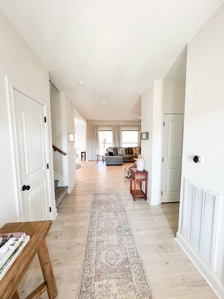 584 Dexter Dr - Photo 2 of 29