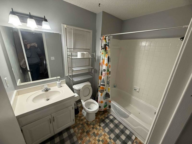 1549 W Dartmouth St - Photo 6 of 22