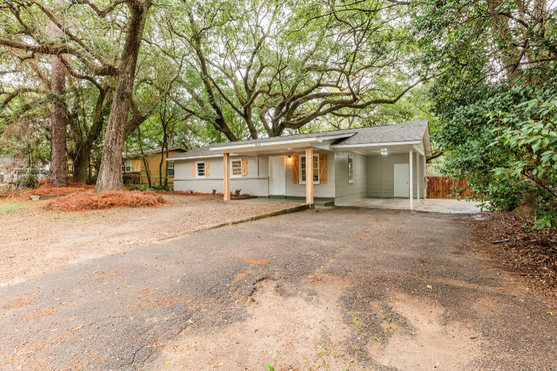 4054 Sallie Ct - Photo 2 of 13