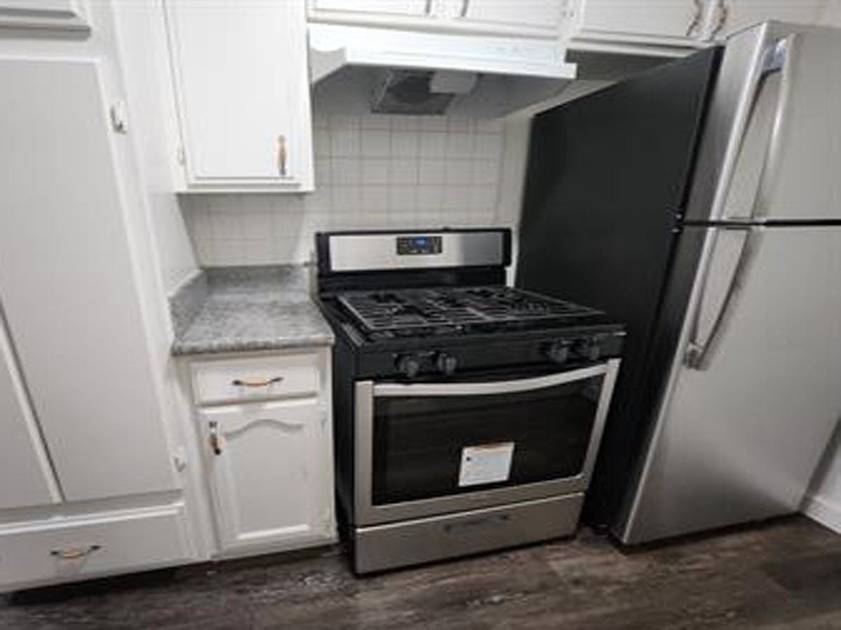 215 South Rampart Boulevard - Photo 4 of 36