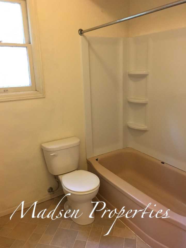 1343 Laburnum Ave - Photo 7 of 15