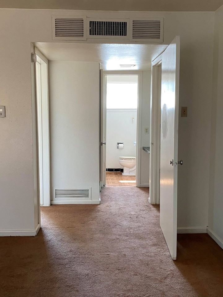 Westpark Apartments 2 - Photo 5 of 17