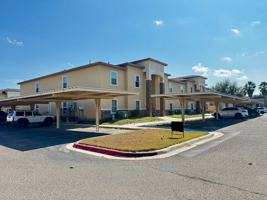 featured image of 901 E Redbud Ave