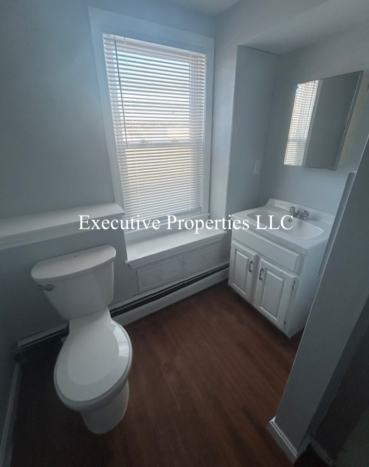 205 - 207 North Main Street - Photo 4 of 14