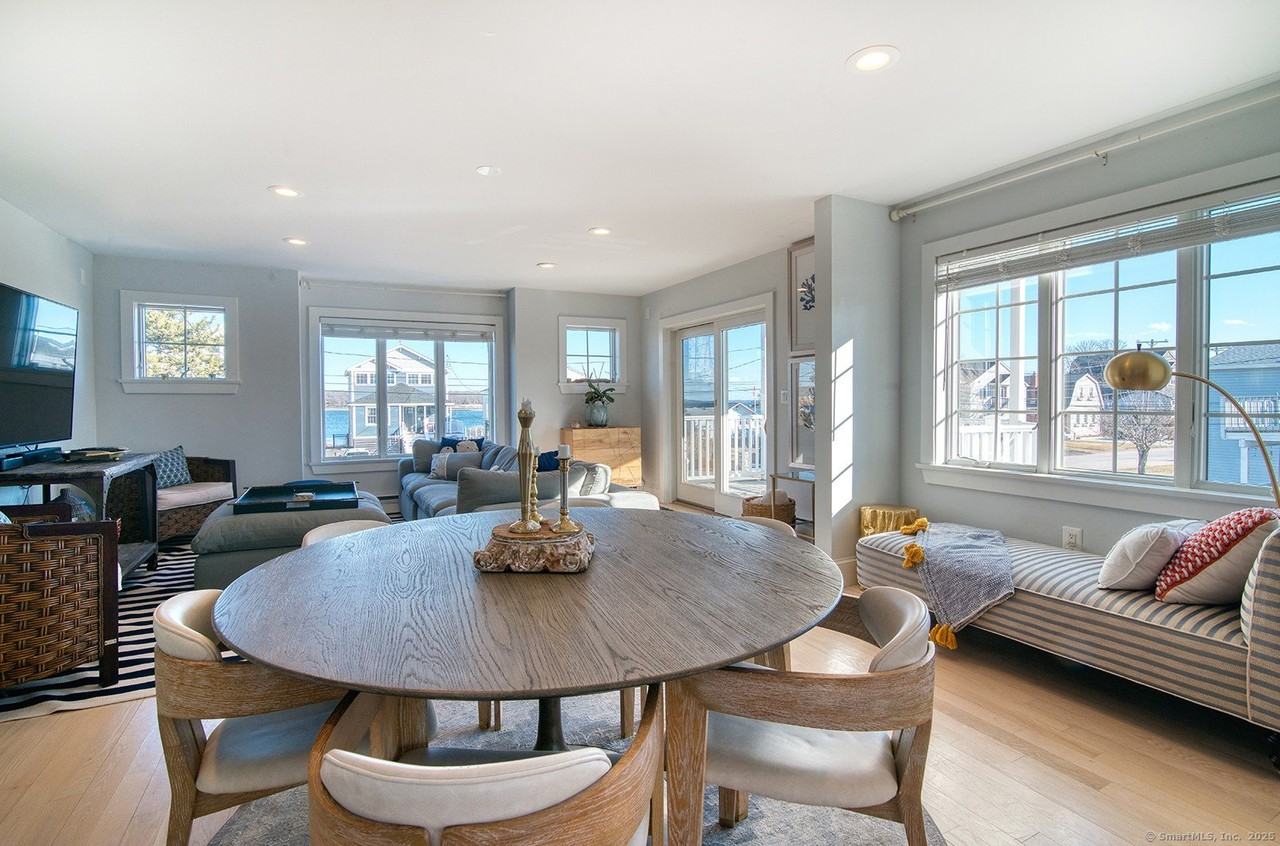 99 Jupiter Point Rd - Photo 5 of 33