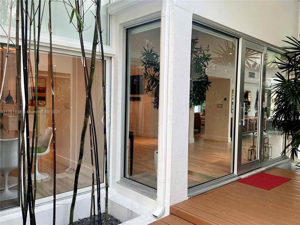 1701 Se 11th St - Photo 6 of 36