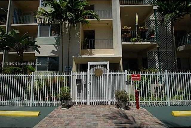 641 Espanola Way #27 - Photo 6 of 6