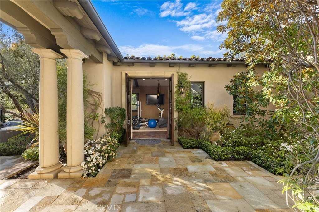 16 Shore Walk - Photo 6 of 50