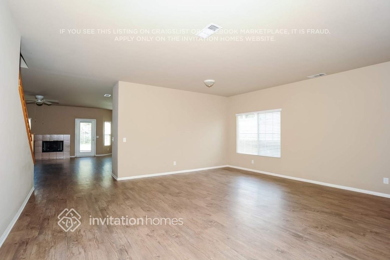 4208 Sungate Dr - Photo 5 of 18