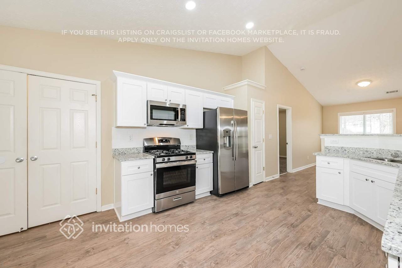 2586 Fairmont Park Ct - Photo 6 of 17