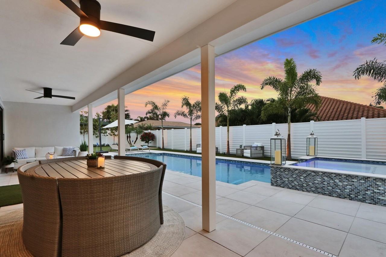 441 South Lyra Circle - Photo 3 of 50