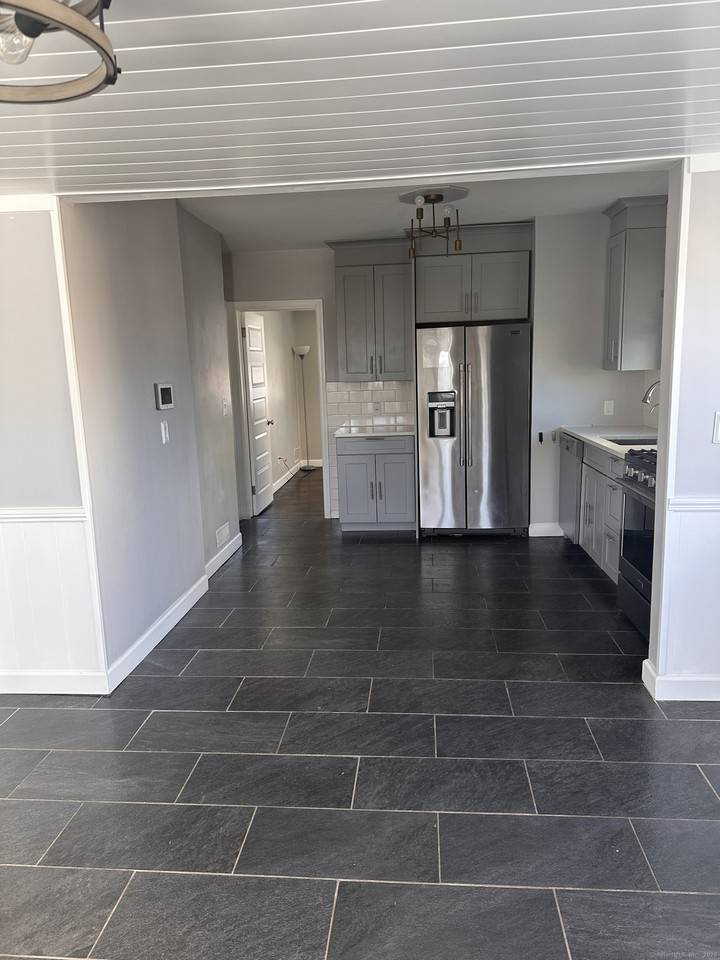 20 Summitt Ave - Photo 3 of 19