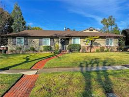 featured image of 1423 N 1st Ave