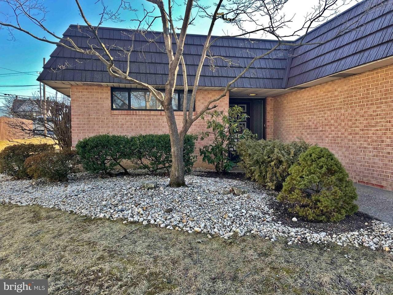 3943 Concord St - Photo 2 of 19